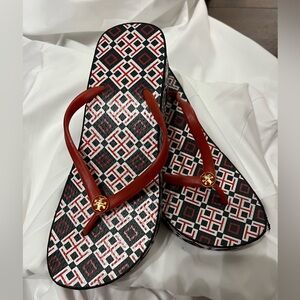 Tory Burch
Platform Wedge Thong Flip Flop Sandals - Thandie Logo